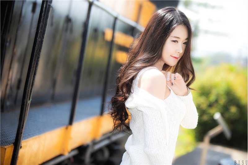 最新韩国美女车模殷夏荣私拍图片大全壁纸