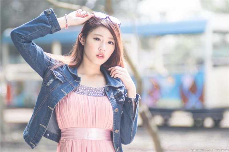台湾美女车模凯萨琳Katherine私拍图片