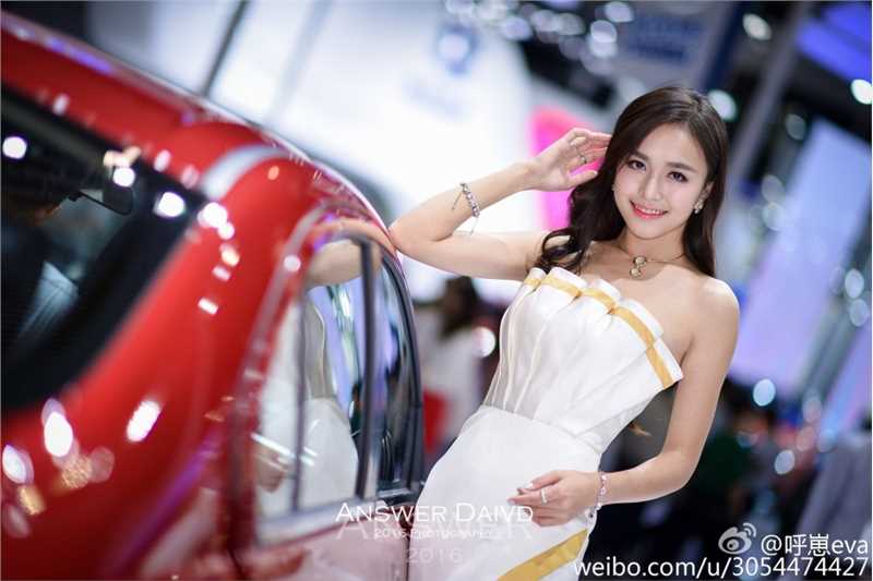 高清美女车模特呼崽Eva外拍图片图集