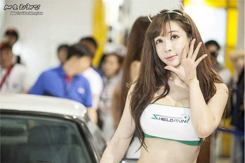 精选韩国车模美女赵世熙摄影图片图册