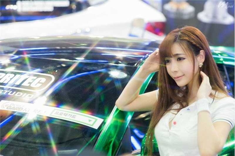 精选韩国车模美女赵世熙摄影图片图册
