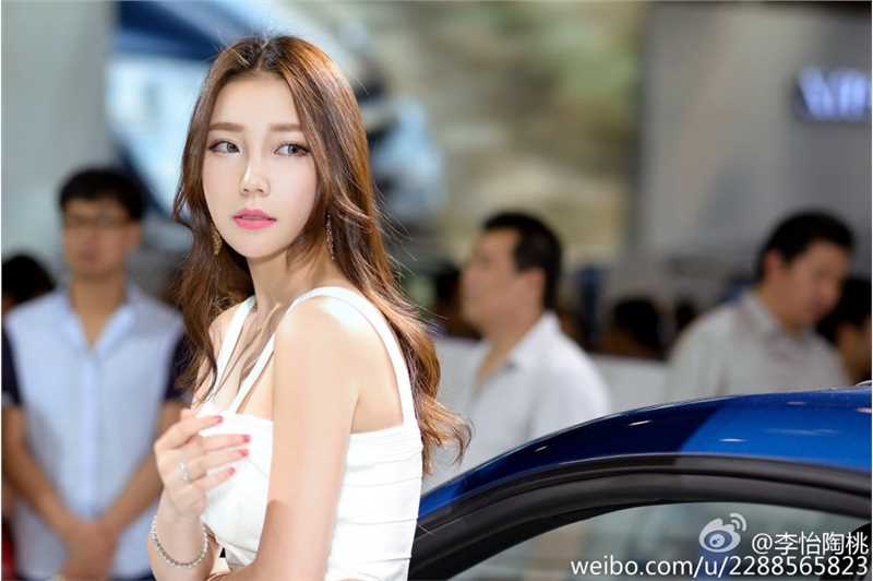 最新车模大美女李怡陶桃车展摄影图片壁纸