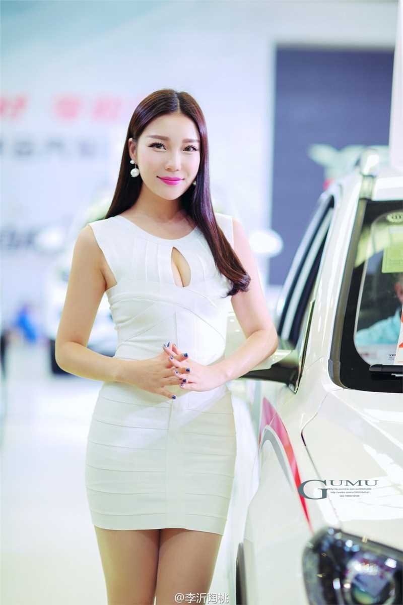 最新车模大美女李怡陶桃车展摄影图片壁纸