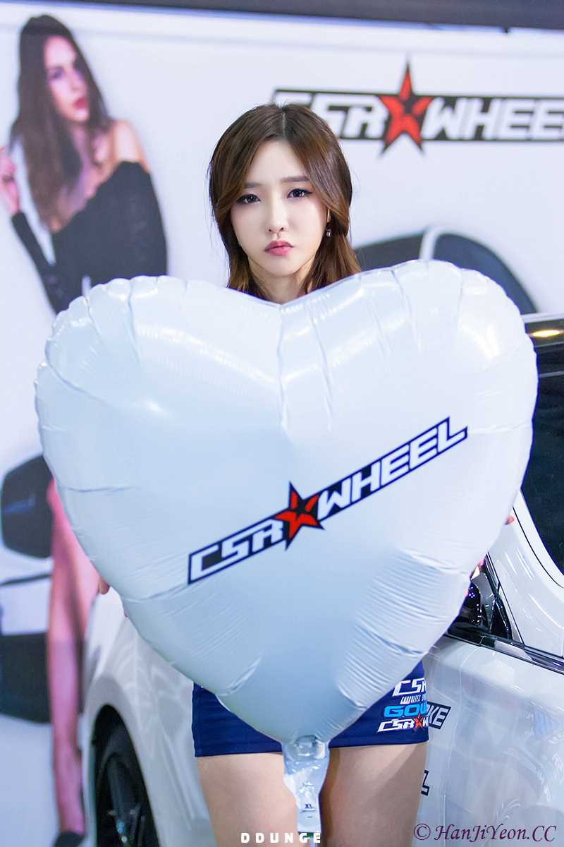 特别专辑韩国甜美车模李花莉妩媚性感写真图片