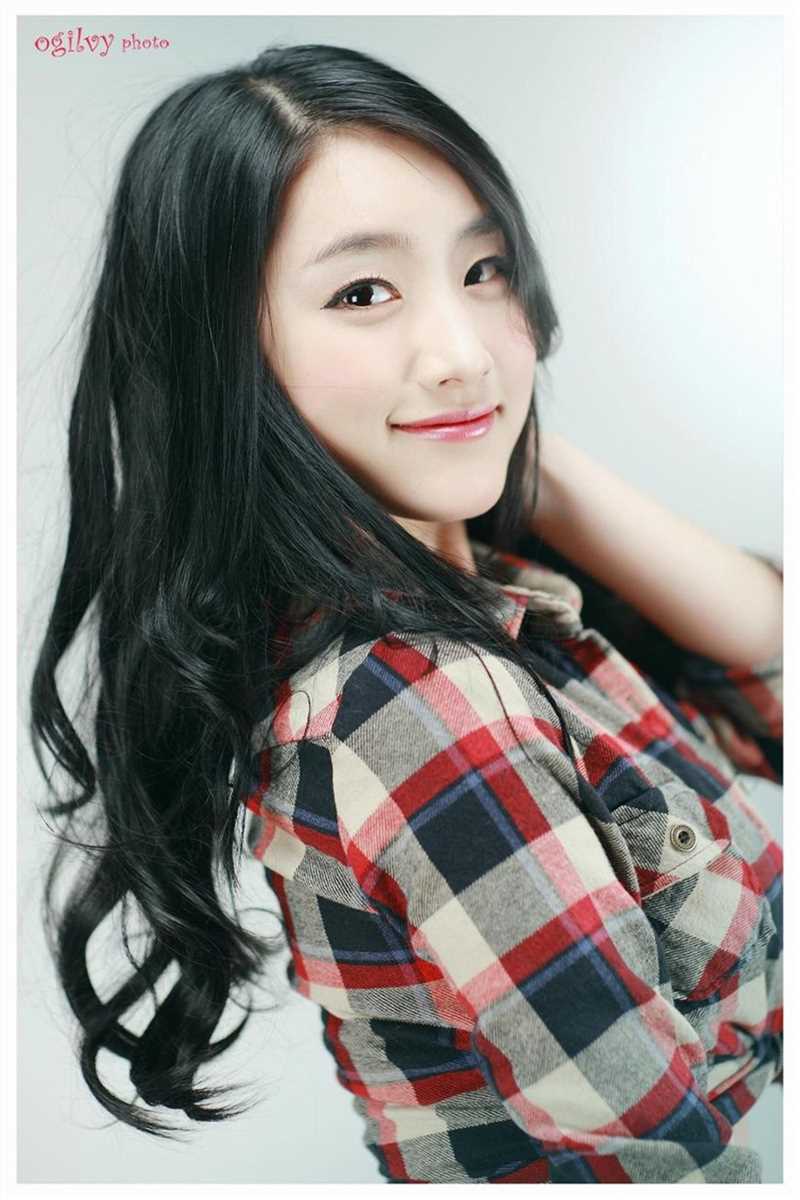 高清韩国赛车模特崔之香室内时尚大片图集