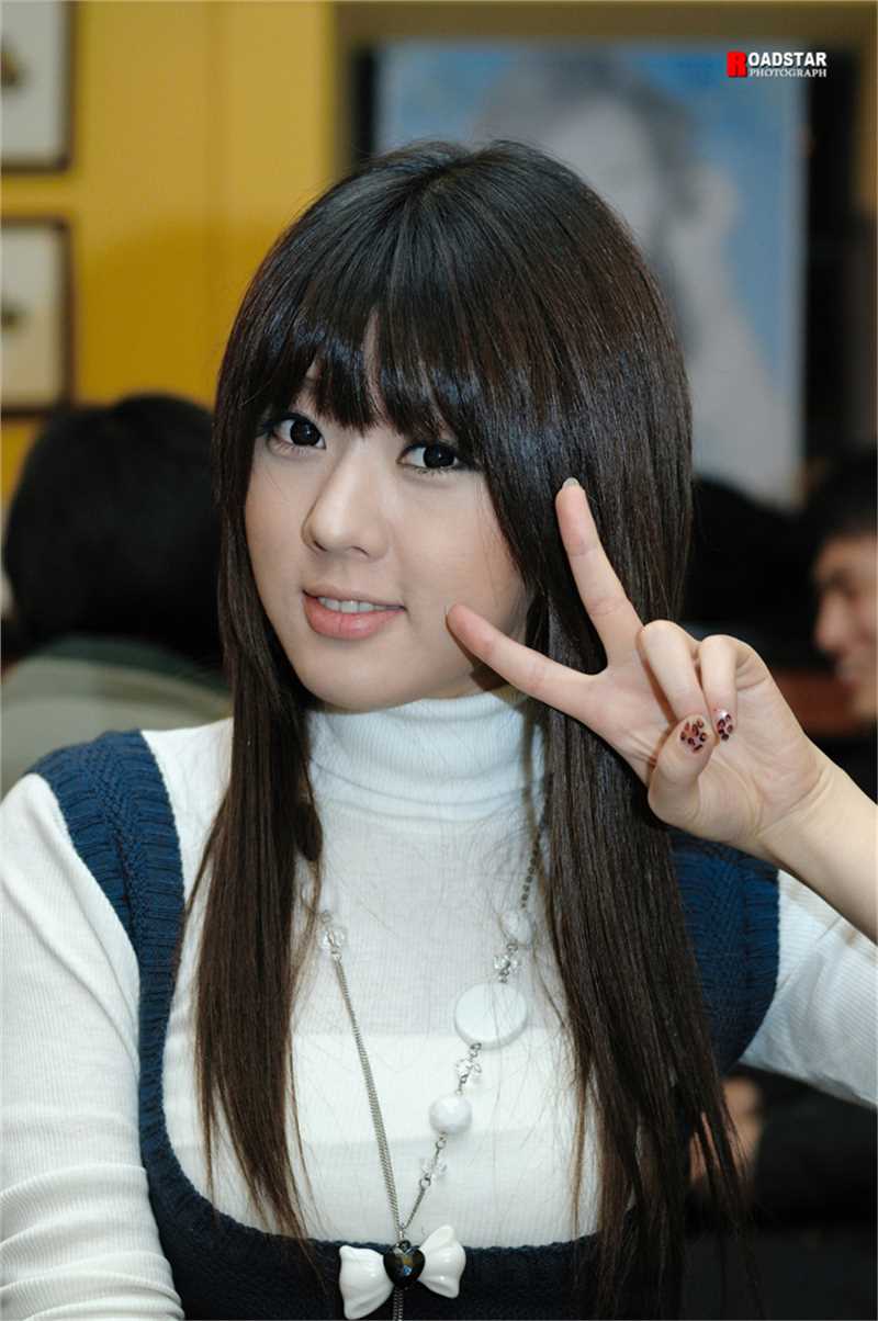 最全韩国车模黄美姬车展性感照相册