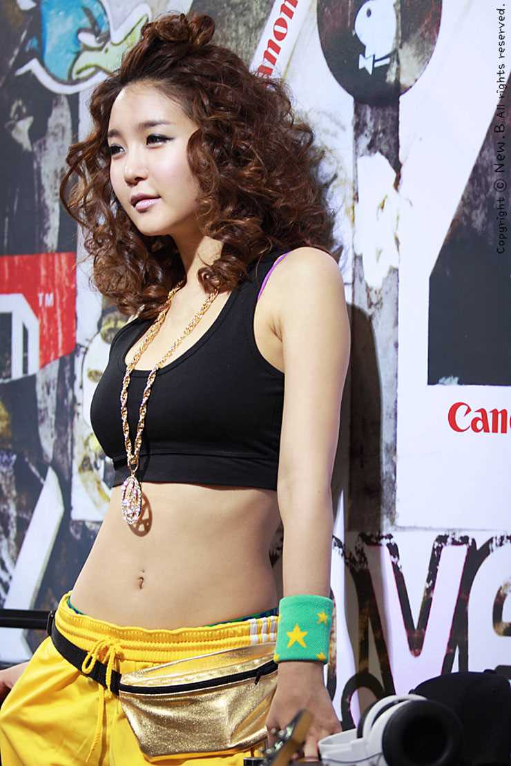 精选韩国车模方恩英可爱迷人图册