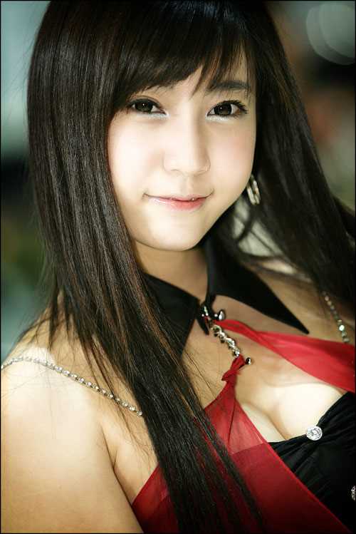 高清韩国车模酥胸性感图册