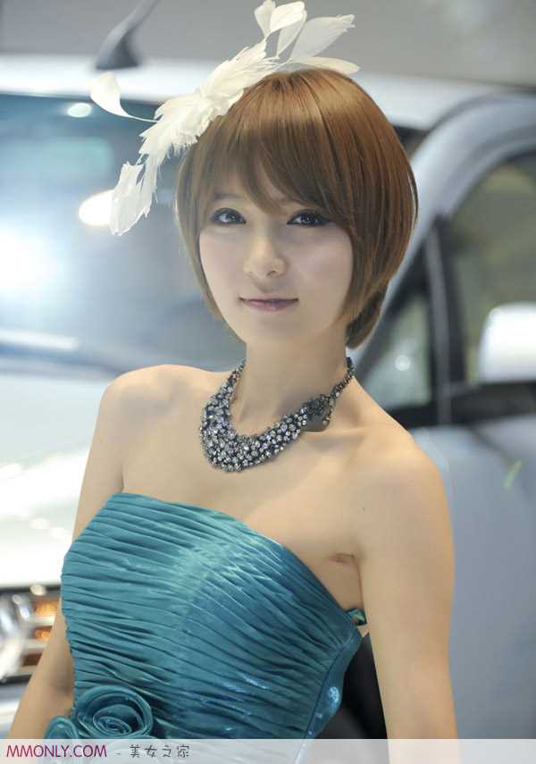 高清韩国可爱车模高清车展图集