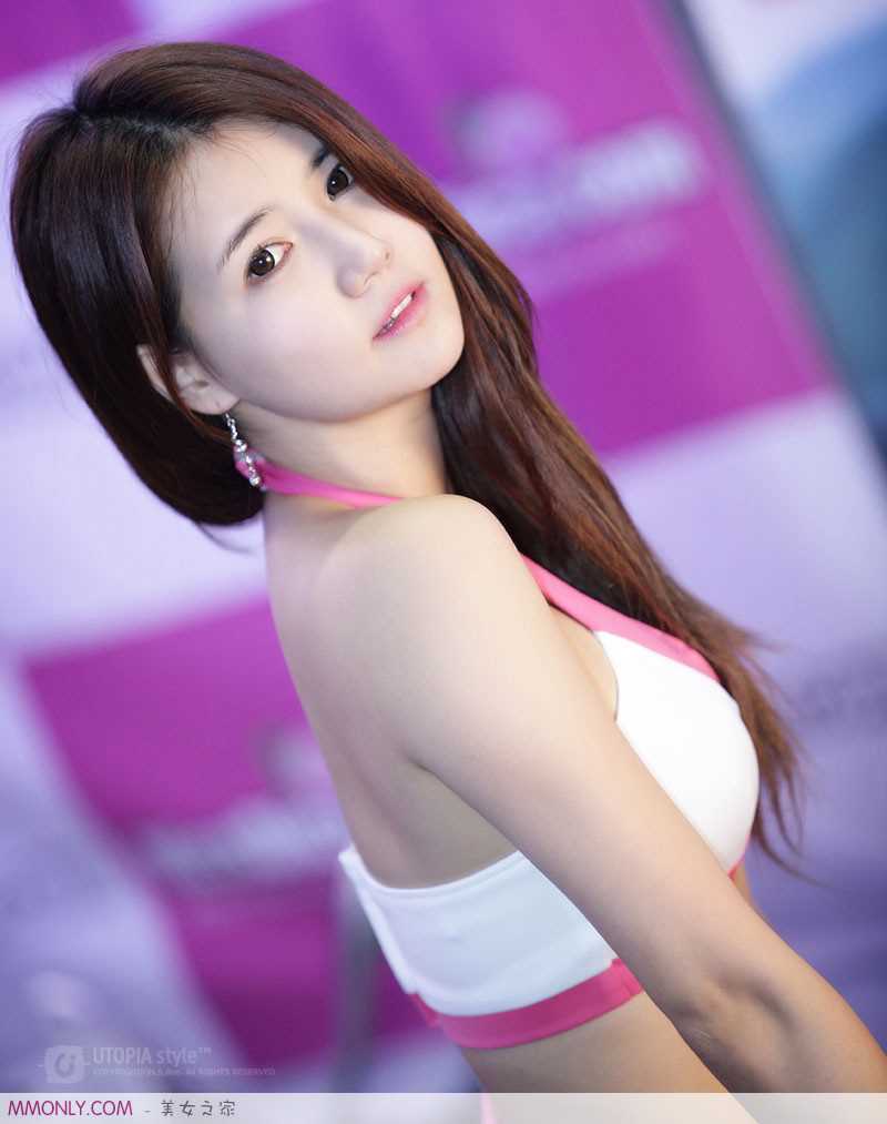 高清韩国车模韩佳恩性感美胸诱人图集