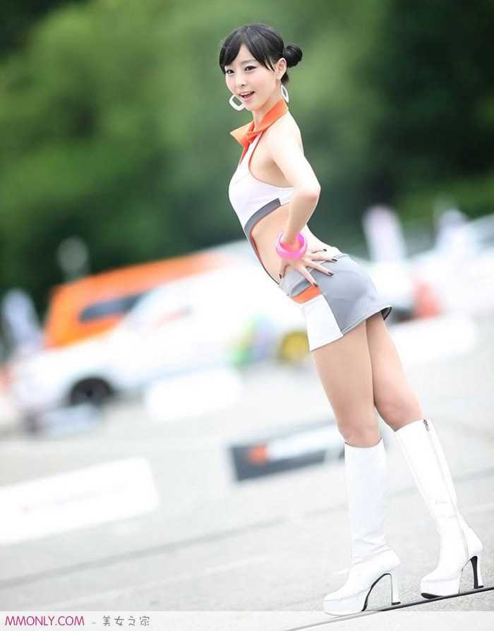 最新韩国车模徐有珍短裙诱人高清图集