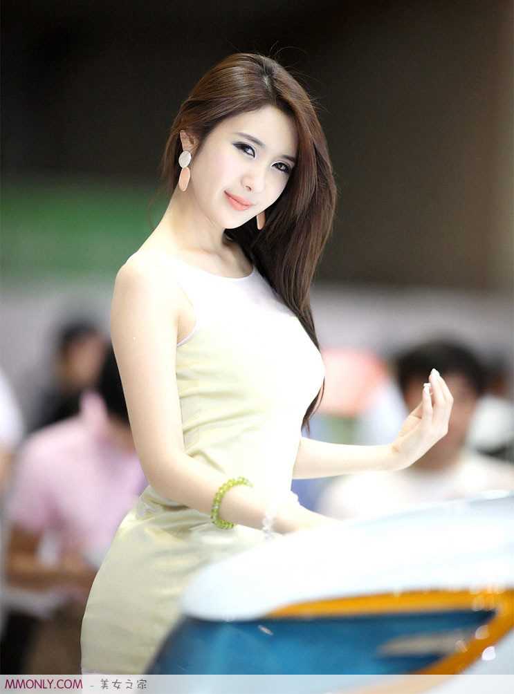 最新韩国车模李贤贞车展高清壁纸