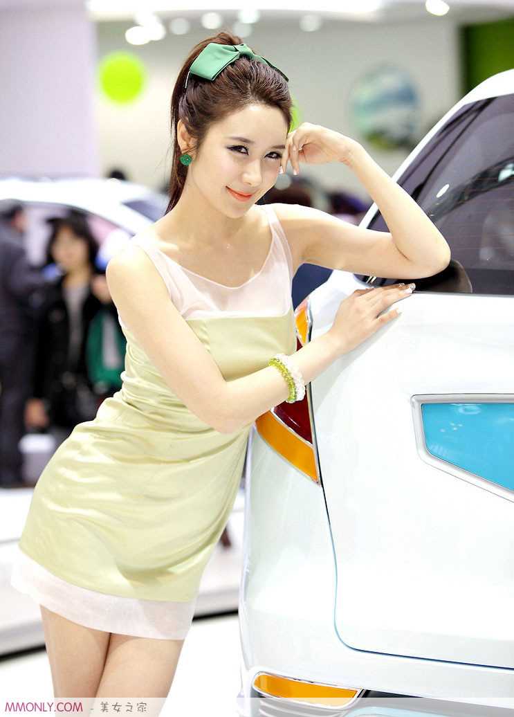 最新韩国车模李贤贞车展高清壁纸