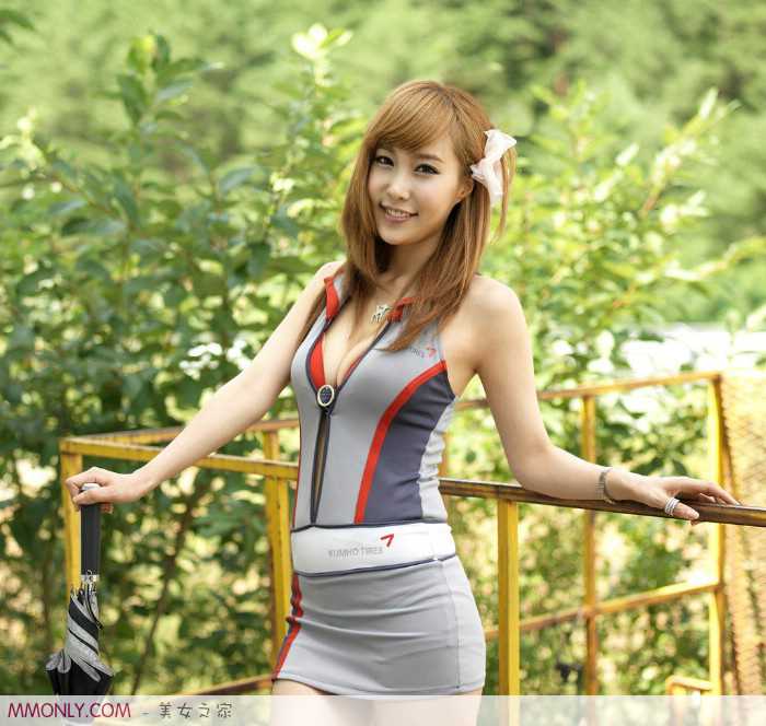 特别专辑韩国车模可爱迷人图片