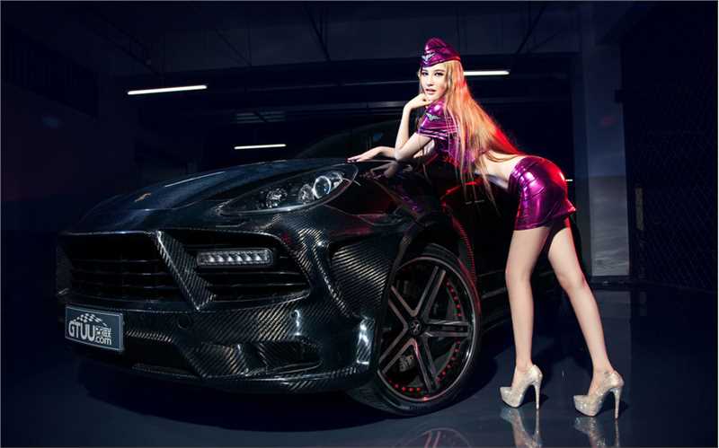 优质性感车模室内高清相册