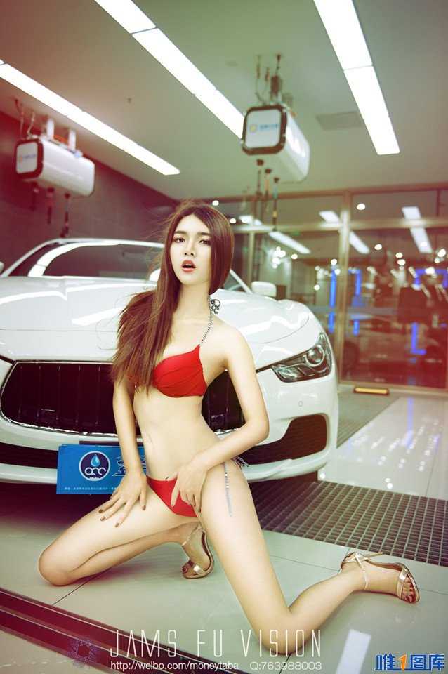 优质性感车模红色比基尼迷人相册