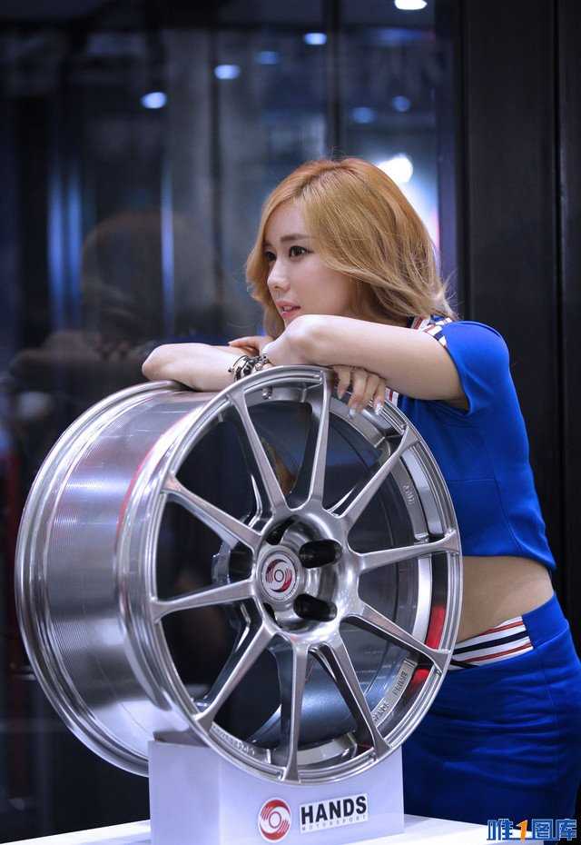 最全韩国电眼车模车展秀傲人身材高清图相册