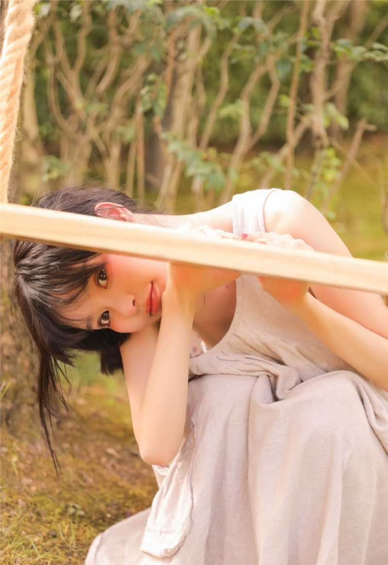 特别专辑甜美女孩小雪又嫩又紧的娇躯青涩撩人美女图图片