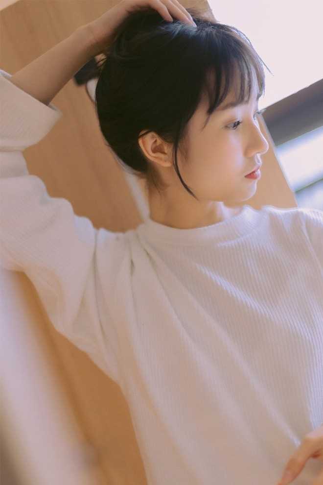 最新90后少女真空无内惹火惊艳甜美女孩壁纸