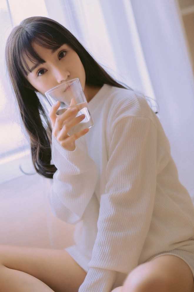 最新90后少女真空无内惹火惊艳甜美女孩壁纸