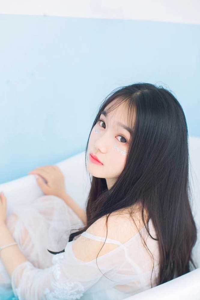 特别专辑美女洗澡妖娆甜美女孩图片