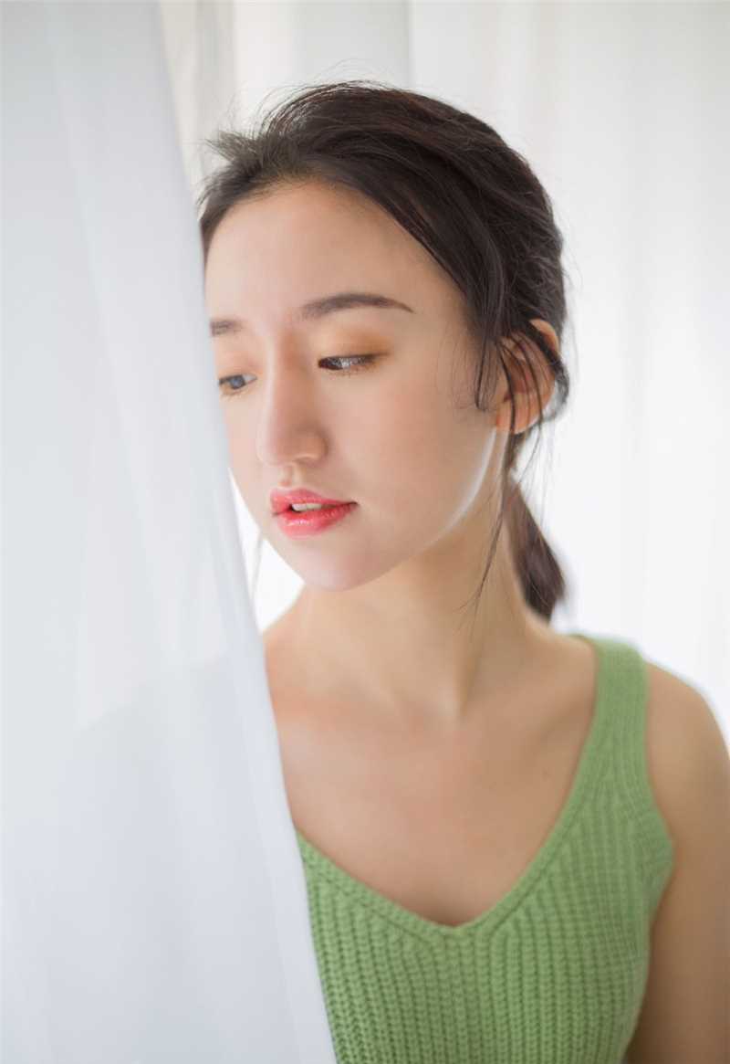 优质甜美女孩素人少女私房迷人笑容清纯图片