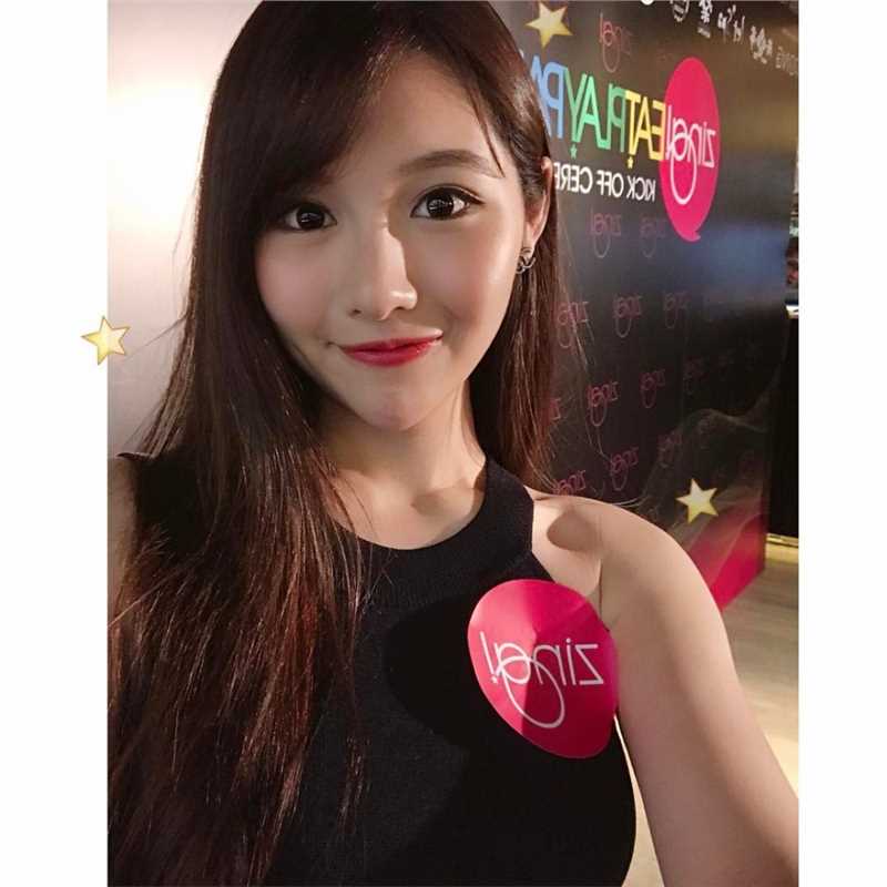 香港美女黄乐乐私房照甜美迷人