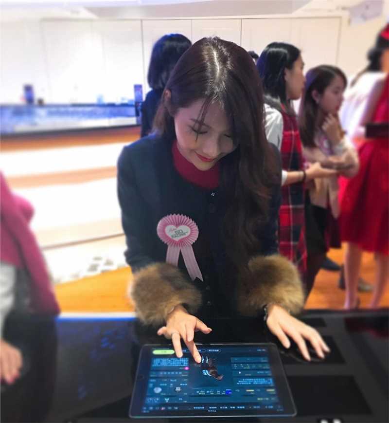 香港美女黄乐乐私房照甜美迷人