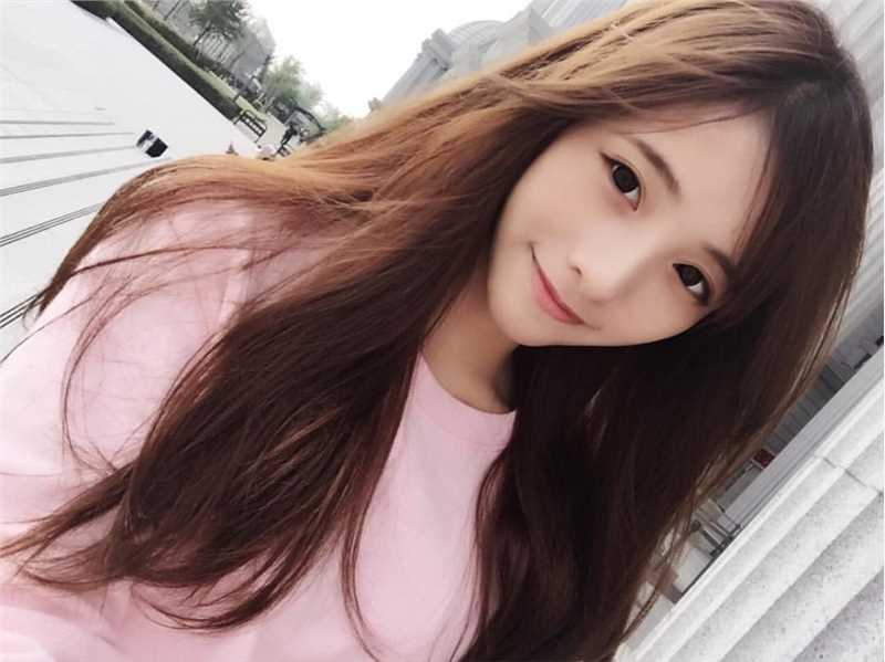 高清台湾美女萧卉君甜美照笑容迷人图集
