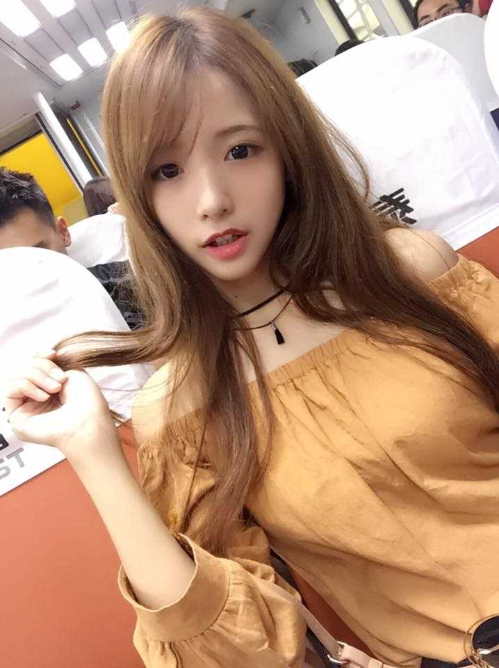 高清台湾美女萧卉君甜美照笑容迷人图集