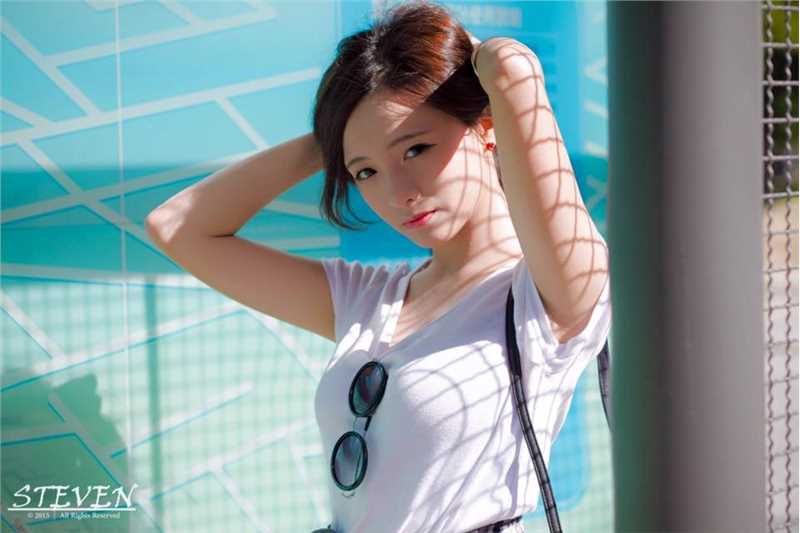 高清台湾美女萧卉君甜美照笑容迷人图集