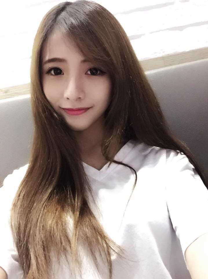 高清台湾美女萧卉君甜美照笑容迷人图集