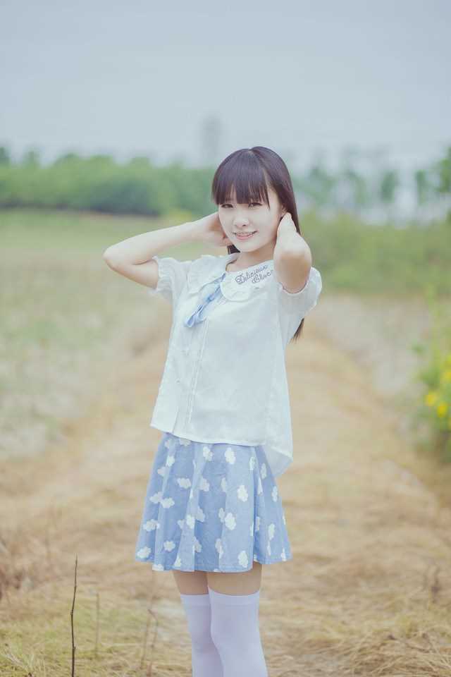 最全日系美女户外短裙笑容甜美迷人相册