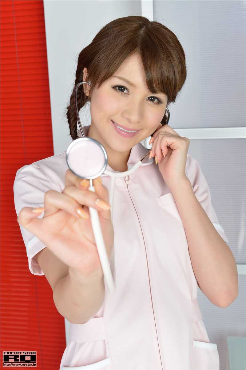 精选日本偶像立花サキ甜美护士装图册