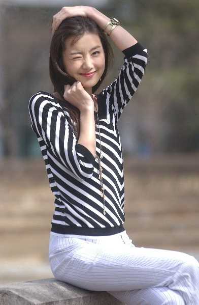 甜美的韩国学妹唯美清纯