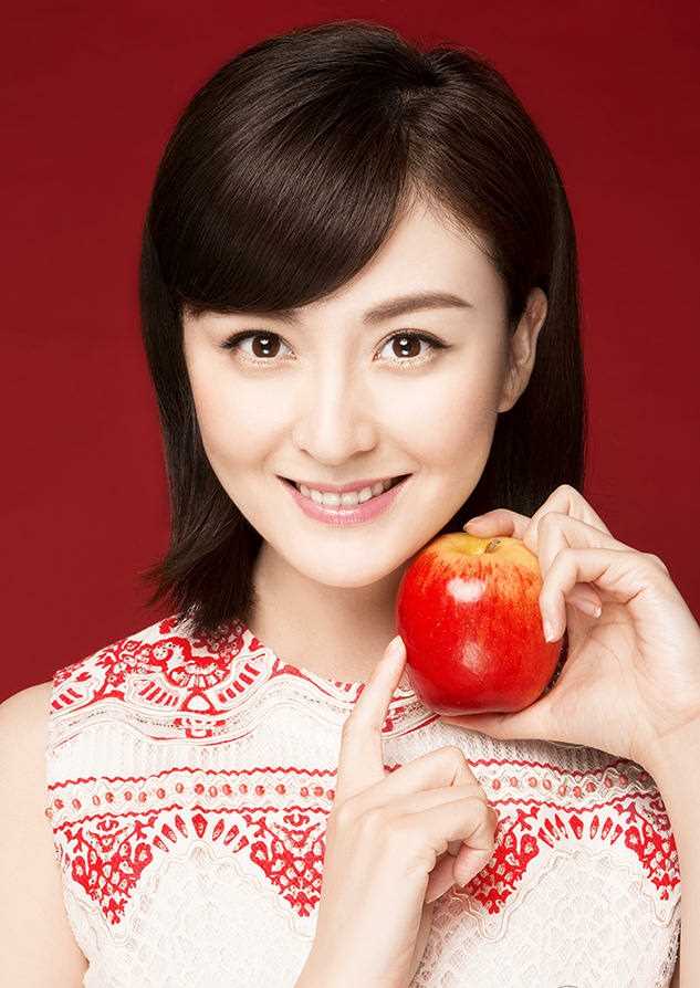 高清戴娇倩圣诞节大片展甜美笑容图集