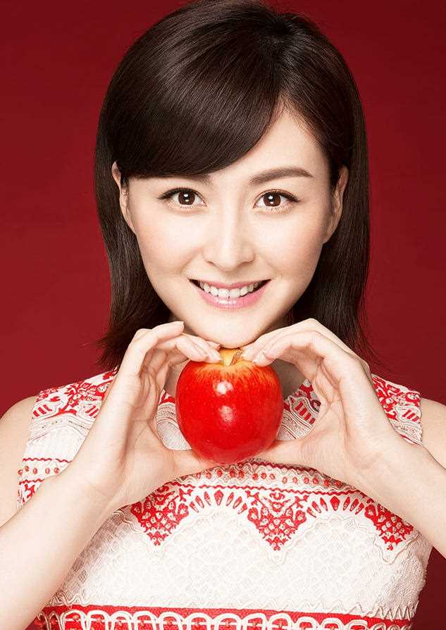 高清戴娇倩圣诞节大片展甜美笑容图集