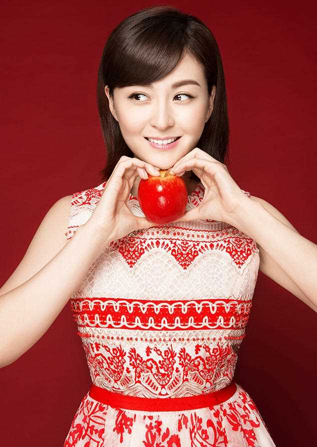 高清戴娇倩圣诞节大片展甜美笑容图集