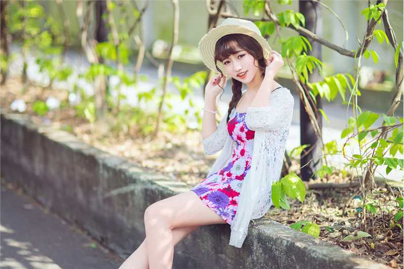 最新唯美小清新女生迷人外拍展甜美笑容图集