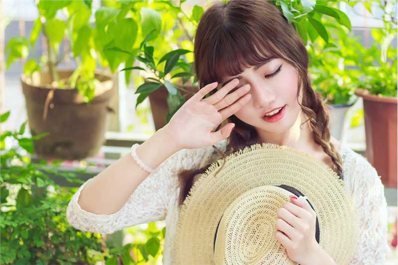最新唯美小清新女生迷人外拍展甜美笑容图集