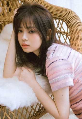 最新甜美女孩户外小清新写照壁纸