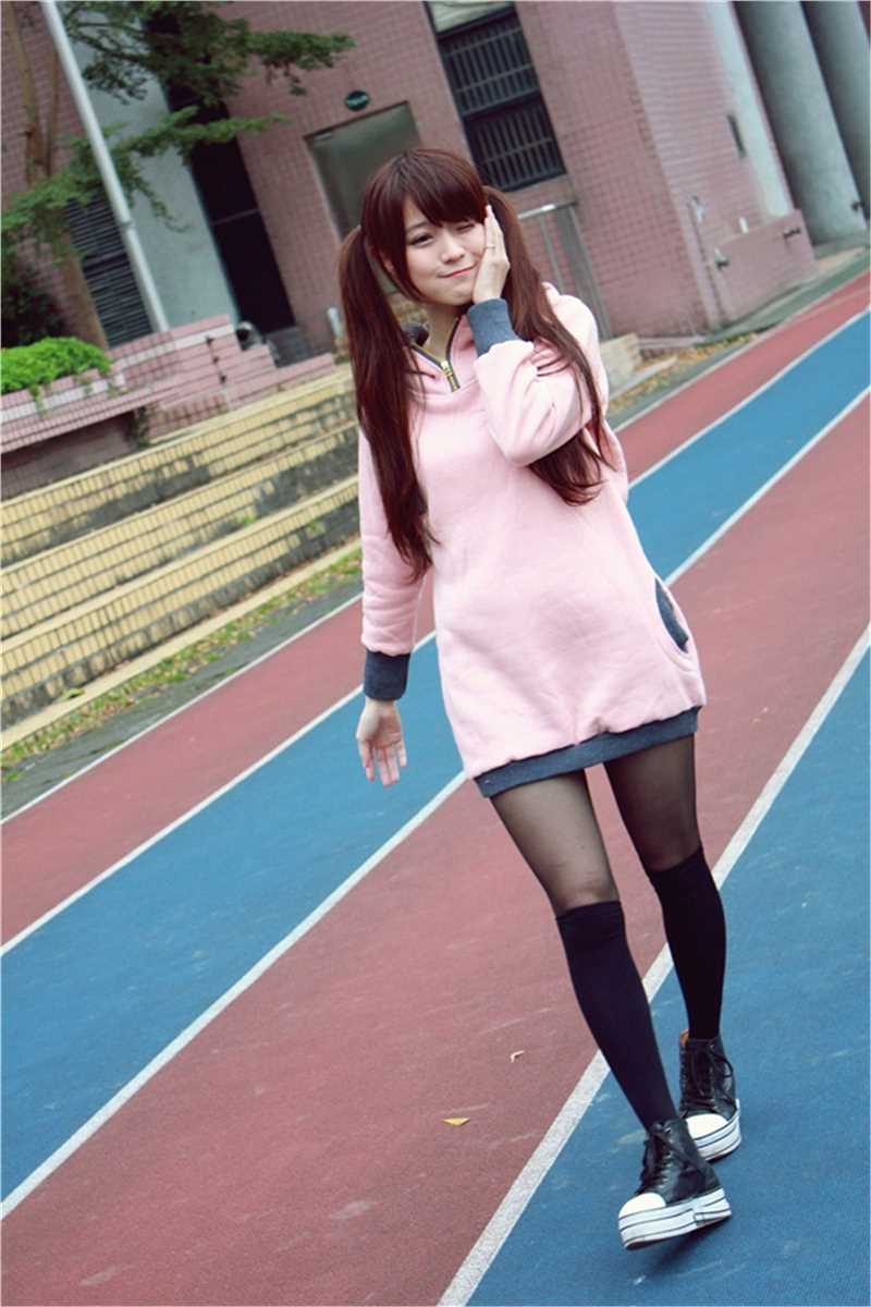 台湾萌妹子渔瑄校园甜美外拍