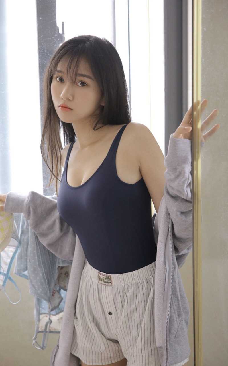 特别专辑宅男女神居家内衣未成年少女更衣室勾人图片