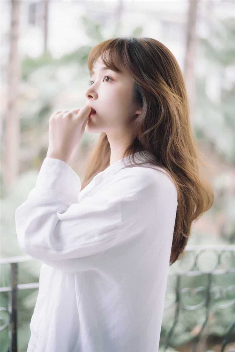 最新宅男女神私房酥胸长裙小清新少女图集