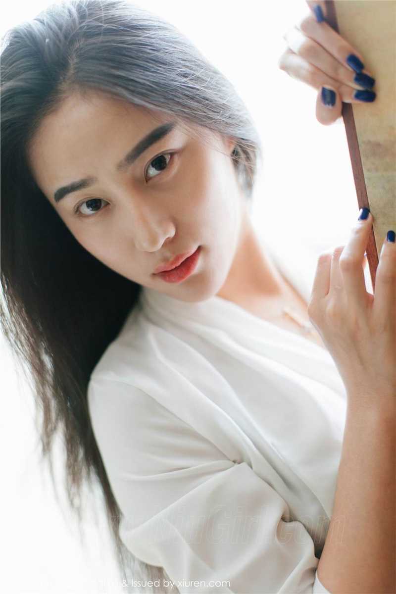 最新宅男女神安兔子性感翘臀图集
