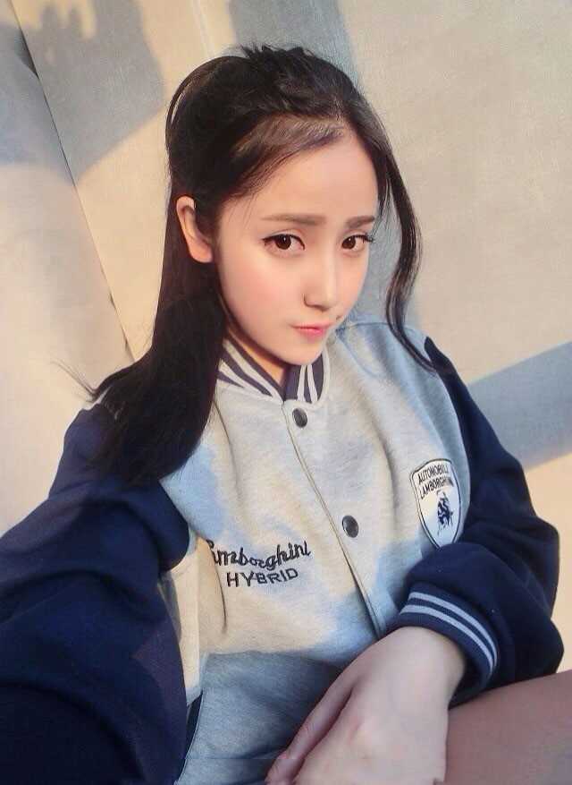 最新宅男女神戴予桐性感大胸照图集