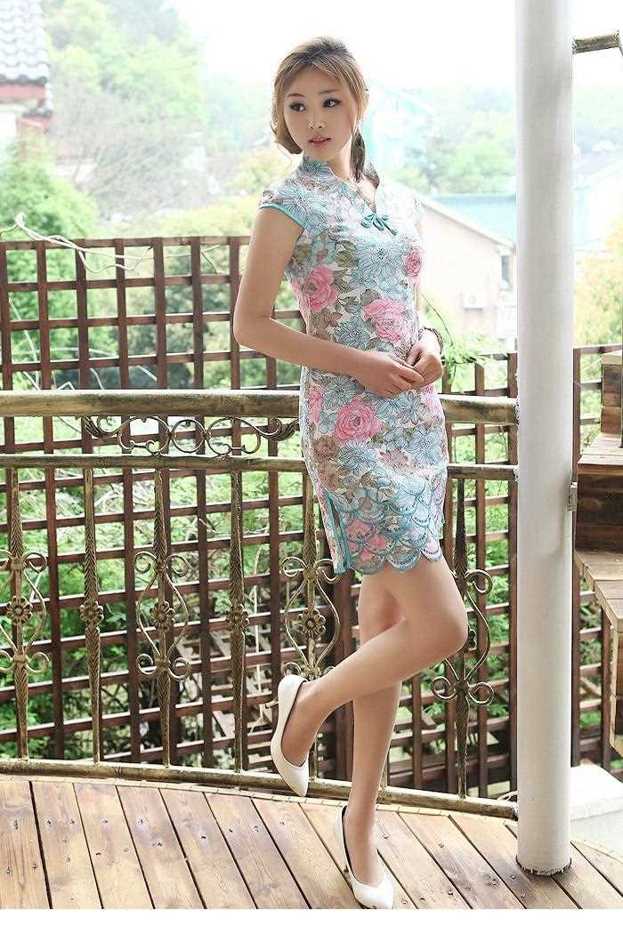 精选长腿美女模特性感旗袍高清照图册