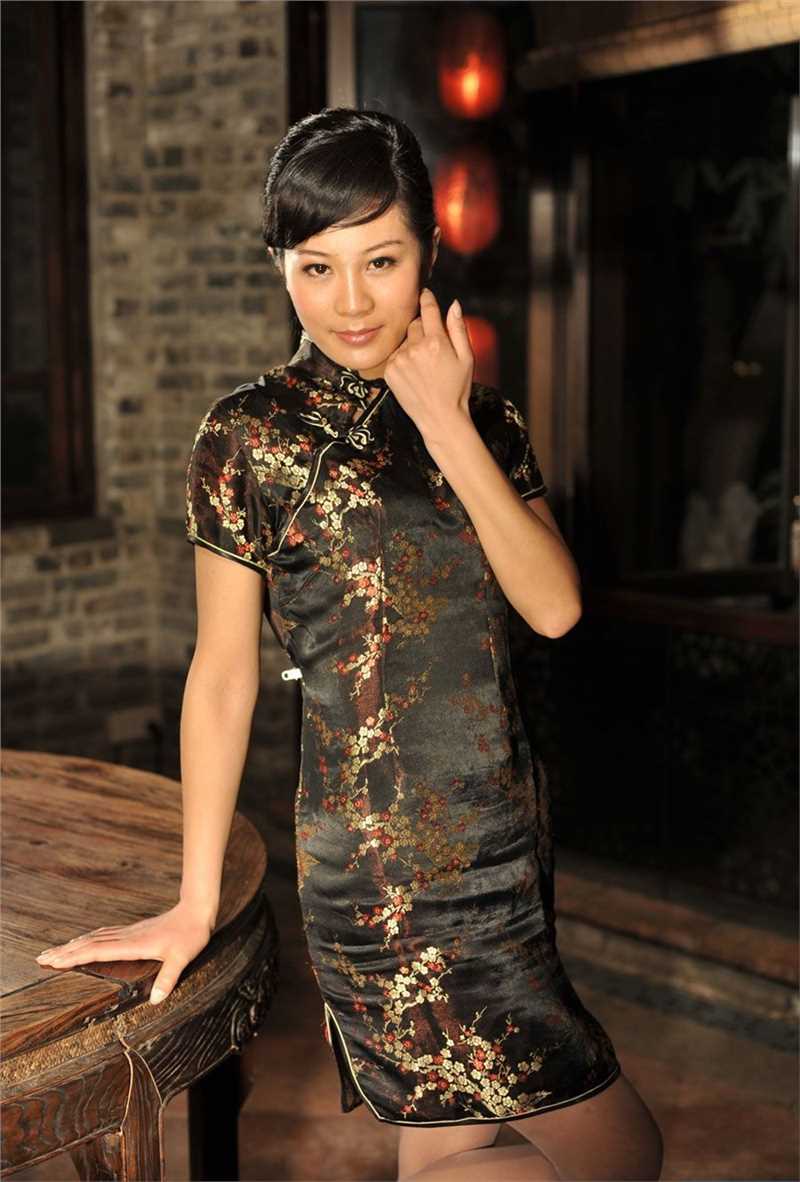 优质旗袍袜子美女私房高清相册