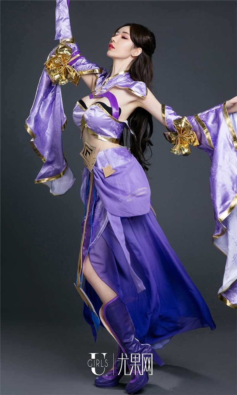 优质性感美女萌琪琪cosplay酥胸诱人相册