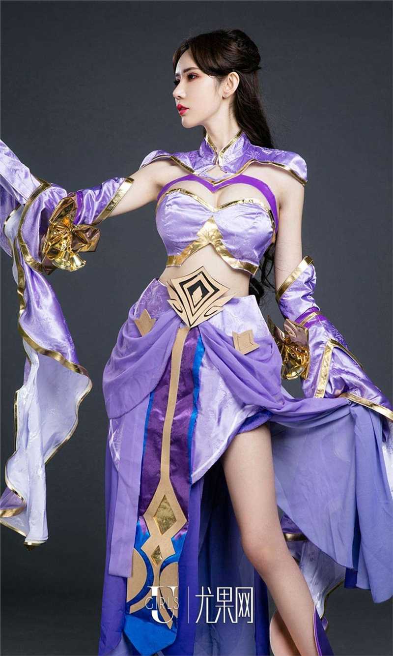 优质性感美女萌琪琪cosplay酥胸诱人相册
